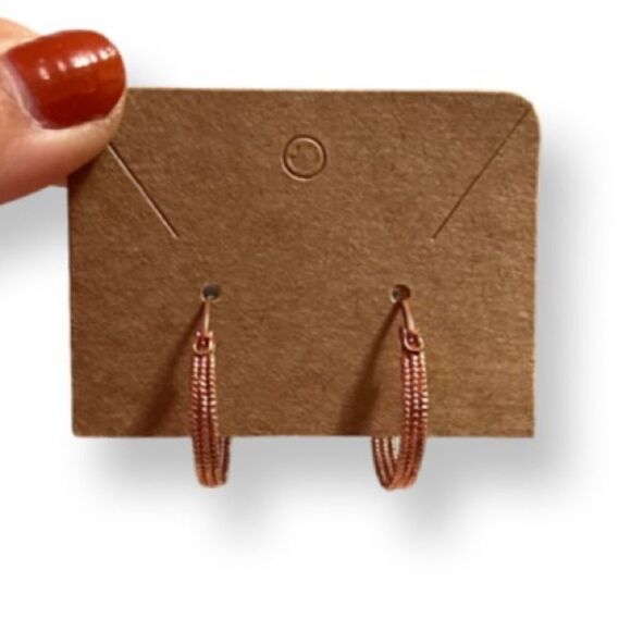 🤯5/$20🤯 NWOT Rose Gold Triple Strand Hoop Earrings - Picture 2 of 3